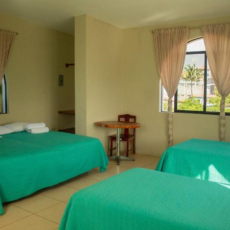 Casa De Nelly Hotel Puerto Baquerizo Moreno Luaran gambar
