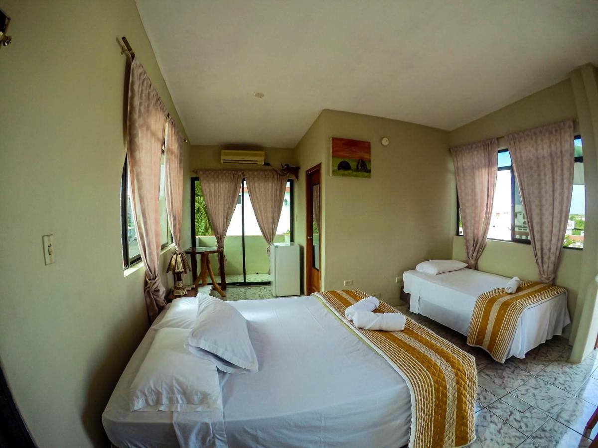Casa De Nelly Hotel Puerto Baquerizo Moreno Luaran gambar