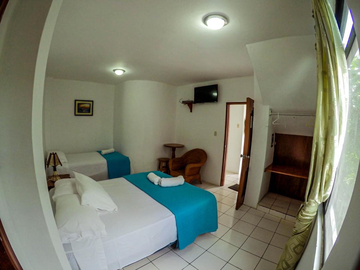 Casa De Nelly Hotel Puerto Baquerizo Moreno Luaran gambar