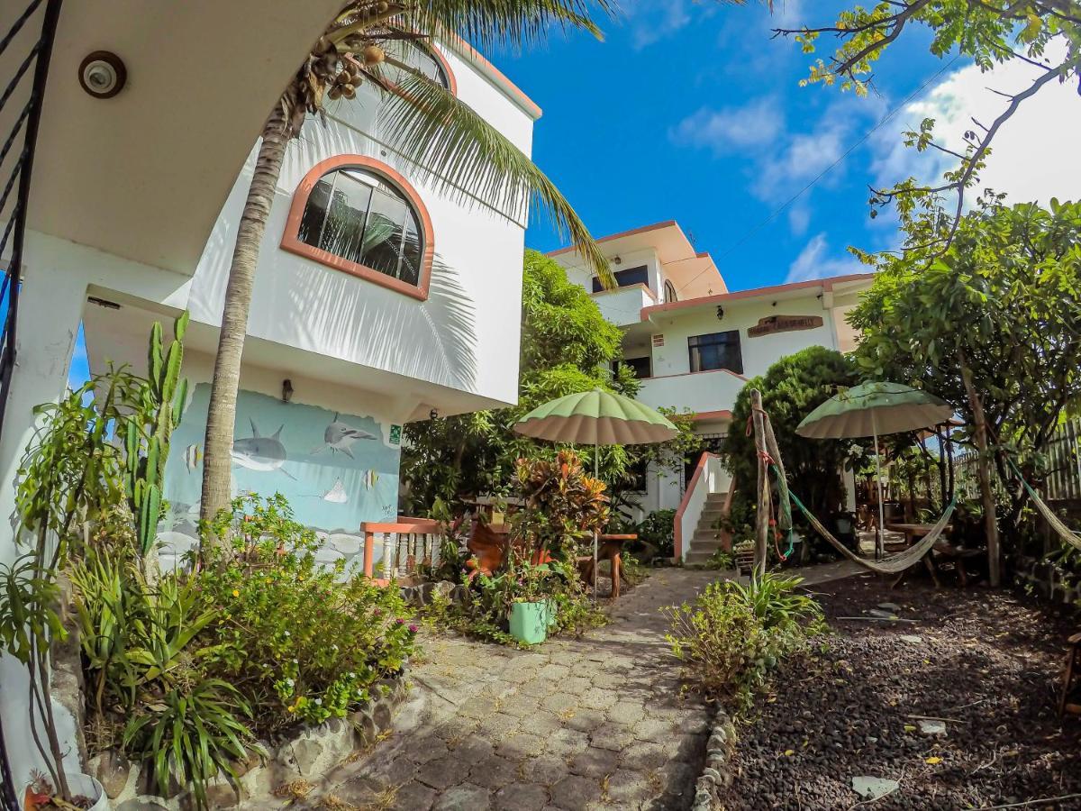 Casa De Nelly Hotel Puerto Baquerizo Moreno Luaran gambar