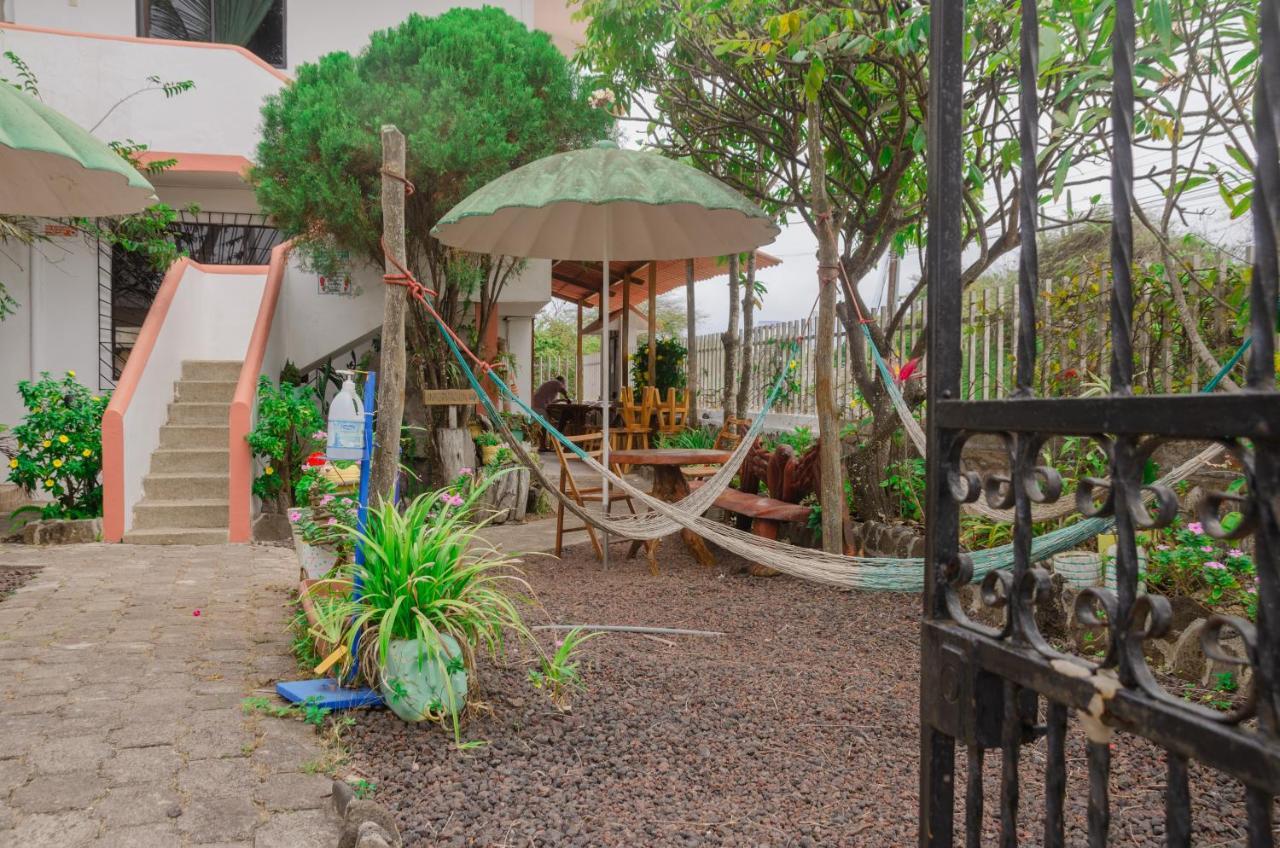 Casa De Nelly Hotel Puerto Baquerizo Moreno Luaran gambar