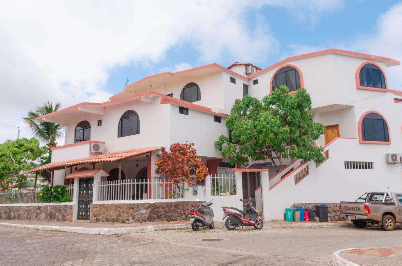 Casa De Nelly Hotel Puerto Baquerizo Moreno Luaran gambar