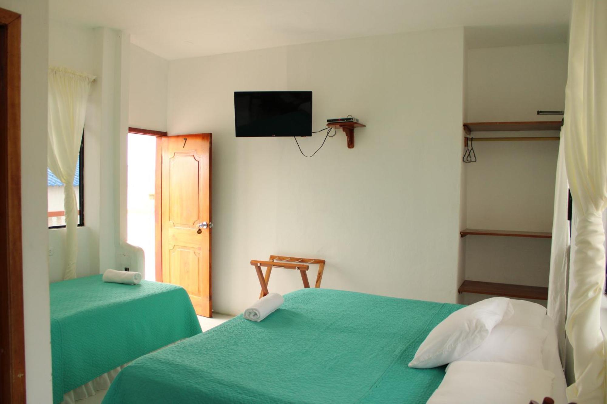 Casa De Nelly Hotel Puerto Baquerizo Moreno Luaran gambar
