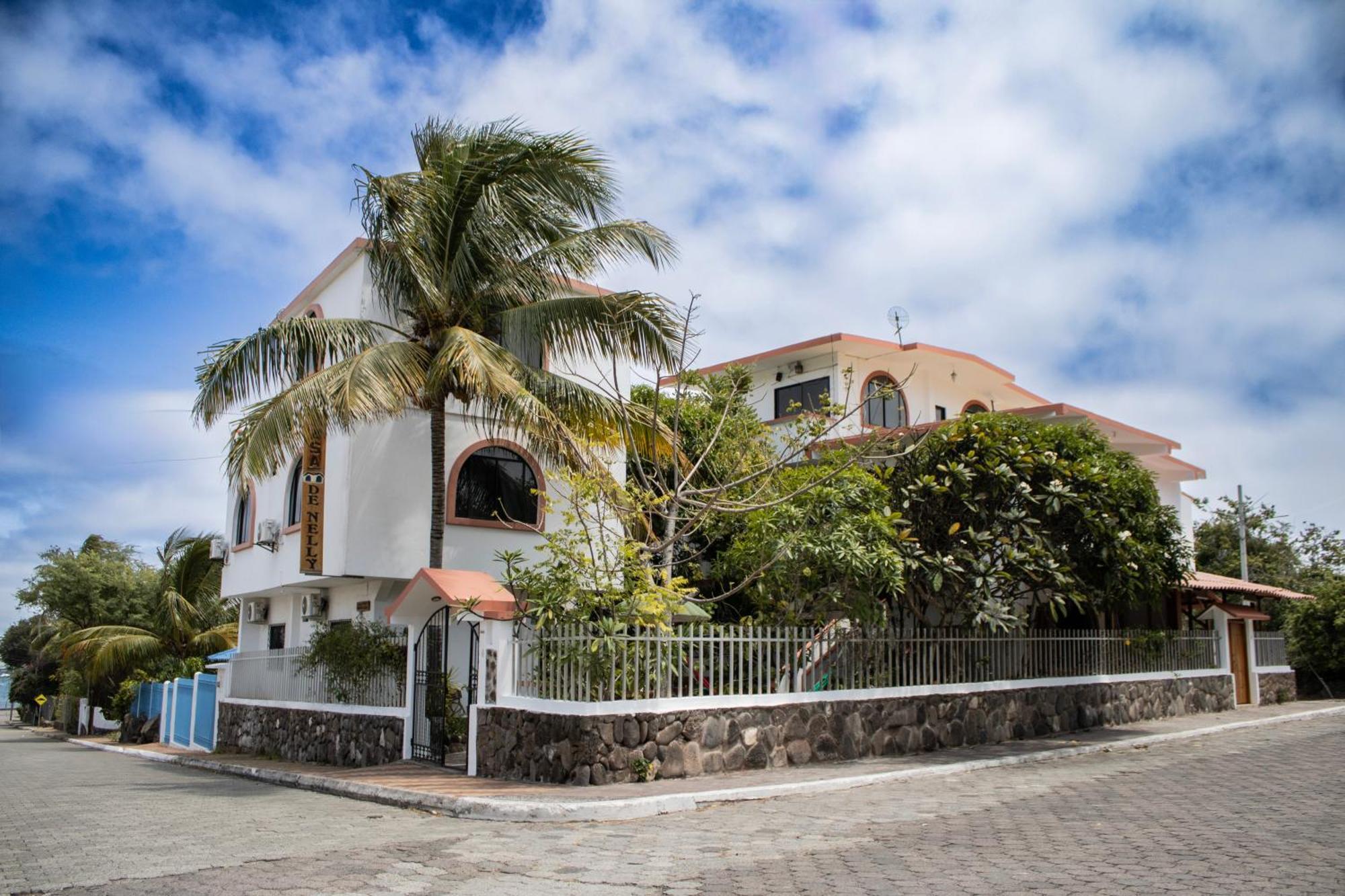 Casa De Nelly Hotel Puerto Baquerizo Moreno Luaran gambar